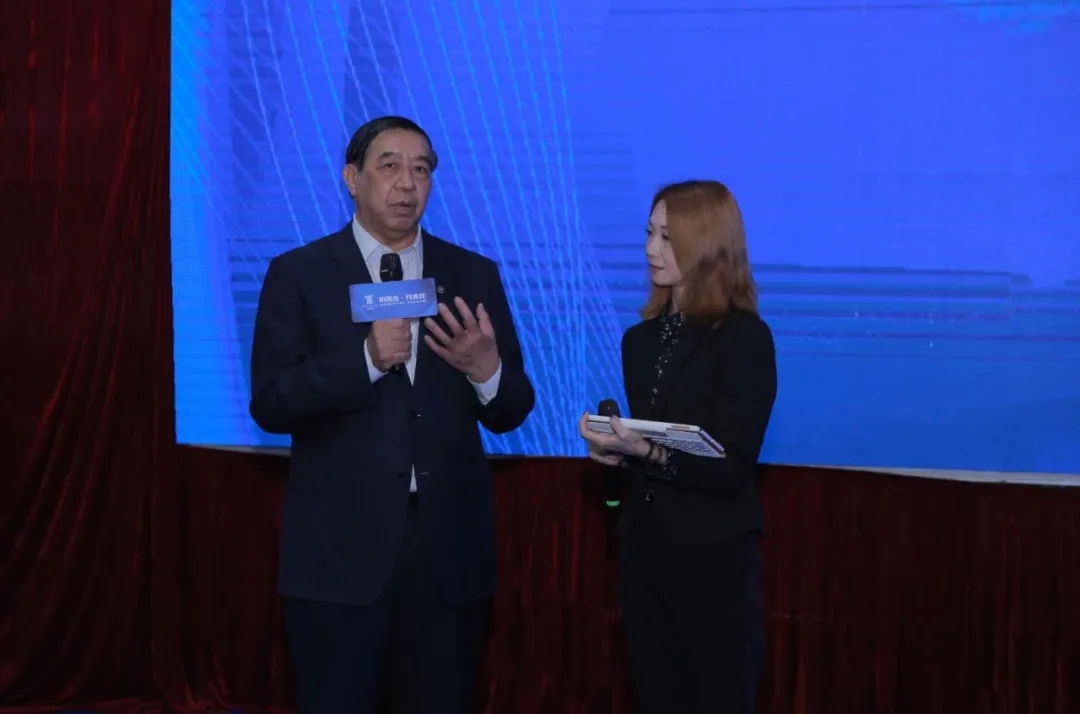 朱秘書長接受青龍專訪 防水材料